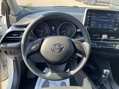 Used 2021 Toyota C-HR LE FWD image 15