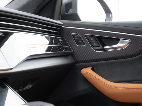 New 2026 Audi RS Q8 performance image 18