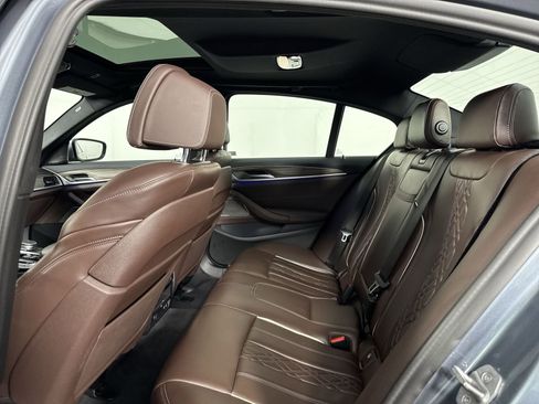 Used 2022 BMW 540i xDrive w/ Premium Package image 22