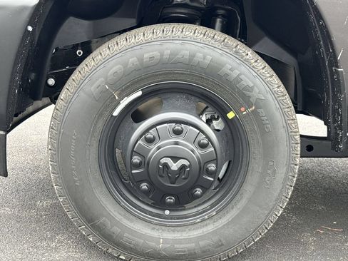 New 2026 RAM 3500 Tradesman AWD/4WD image 10