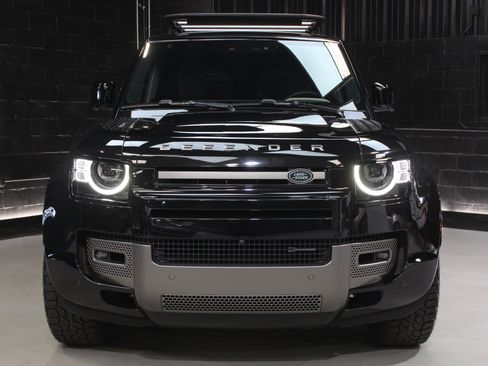 Used 2023 Land Rover Defender 110 X-Dynamic SE AWD/4WD image 7