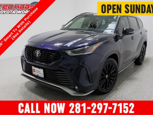 Certified 2023 Toyota Highlander XSE image 1