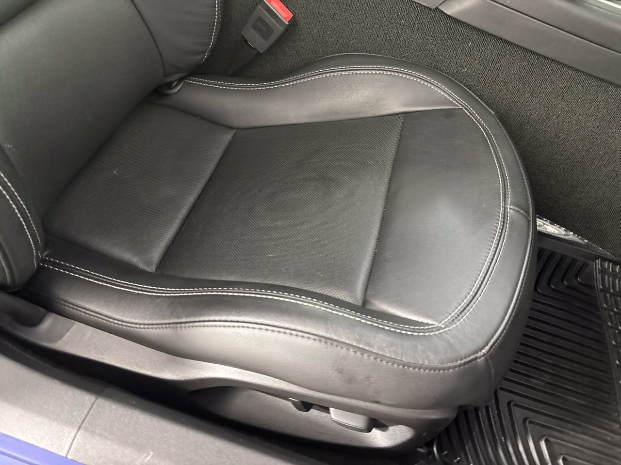 Used 2017 Chevrolet Corvette Stingray Coupe w/ 1LT RWD image 23