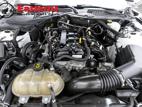 Used 2022 Ford Mustang Premium RWD image 7