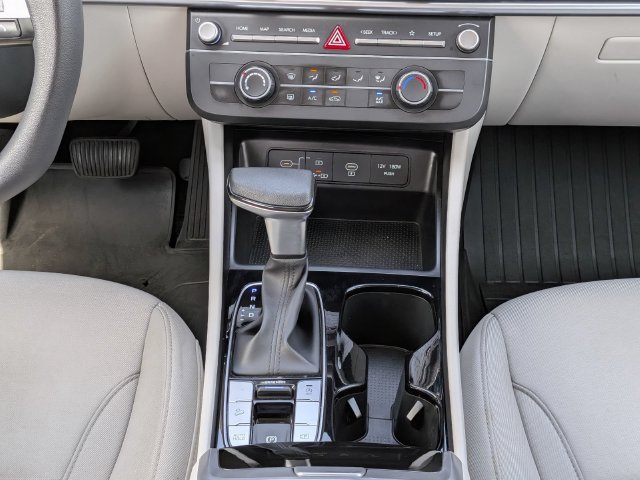 Used 2025 Hyundai Tucson SE FWD image 18