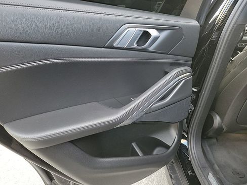 Used 2020 BMW X6 sDrive40i w/ Convenience Package image 19