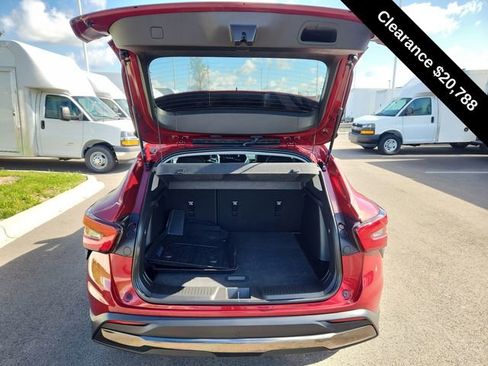 Used 2024 Chevrolet Trax ACTIV w/ Driver Confidence Package FWD image 28