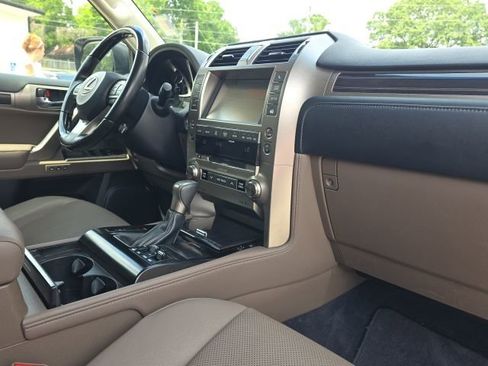 Used 2020 Lexus GX 460 Premium AWD/4WD image 22