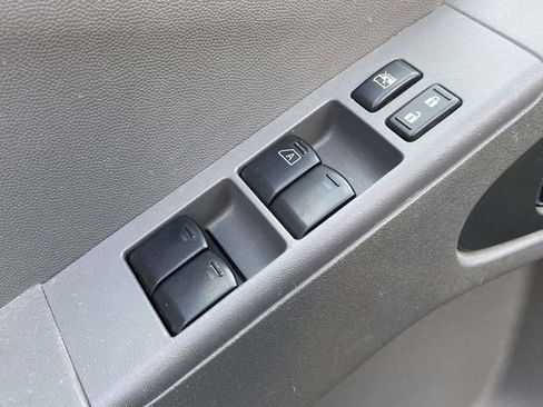 Used 2019 Nissan Frontier SV image 10