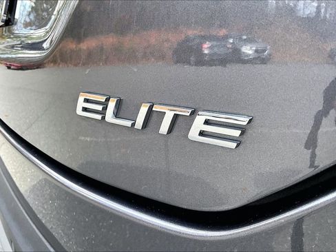 Used 2025 Honda Pilot Elite image 26
