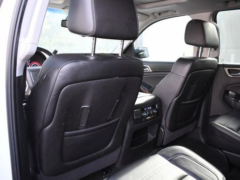 Used 2016 GMC Yukon Denali w/ Open Road Package image 22