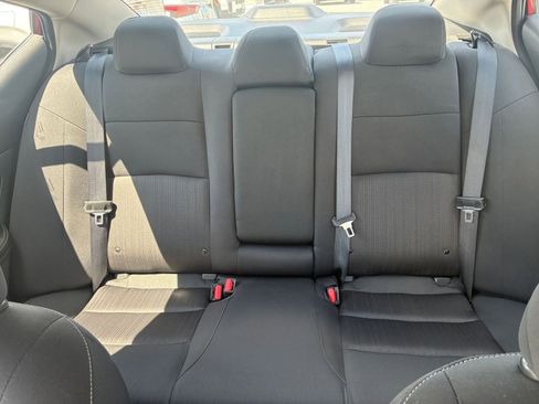 Used 2025 Nissan Altima 2.5 SV FWD image 38