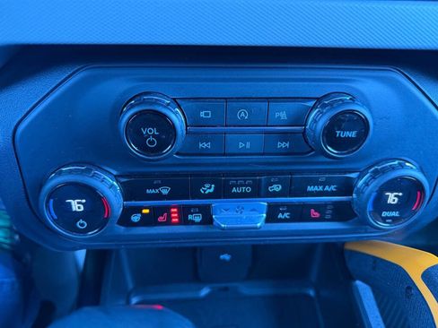 Used 2023 Ford Bronco Badlands w/ Sasquatch Package image 27