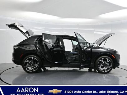 New 2025 Chevrolet Equinox EV LT w/ Convenience Package II
