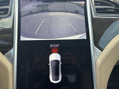 Used 2015 Tesla Model S 70 RWD image 45