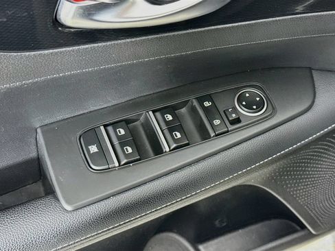 Used 2022 Kia Forte GT-Line w/ GT-Line Technology Package FWD image 19