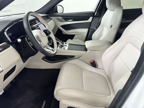 Used 2026 Jaguar F-PACE R-Dynamic S image 4