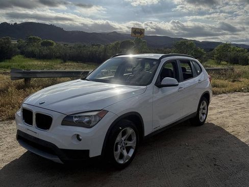Used 2014 BMW X1 sDrive28i RWD image 2