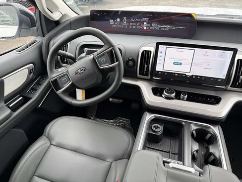 New 2026 Ford Expedition Active RWD image 14