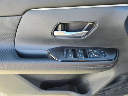 New 2026 Nissan Kicks SR w/ Interior Electronics Package FWD image 9
