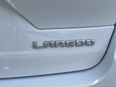 Used 2024 Jeep Grand Cherokee Laredo X w/ Luxury Tech Group I RWD image 5