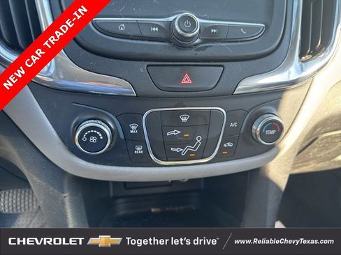Used 2020 Chevrolet Equinox LT image 28