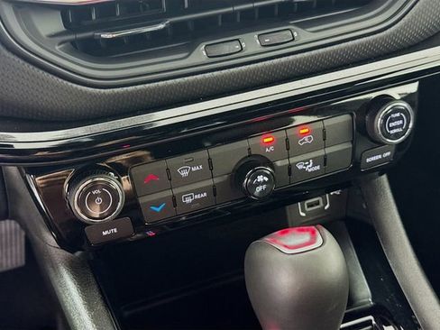 New 2026 Jeep Compass Latitude AWD/4WD image 16