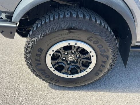 Used 2022 Ford Bronco Badlands w/ Sasquatch Package image 10