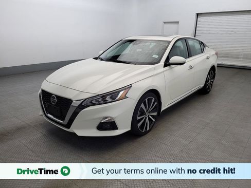 Used 2019 Nissan Altima 2.5 Platinum image 1