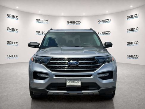 Used 2021 Ford Explorer XLT w/ Equipment Group 202A RWD image 2