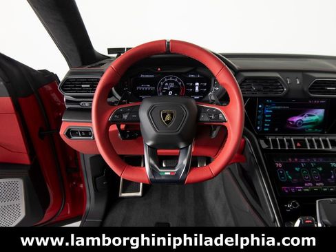 Used 2024 Lamborghini Urus S image 17