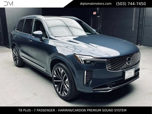 Used 2026 Volvo XC90 T8 Plus w/ Protection Package Premier AWD/4WD image 8