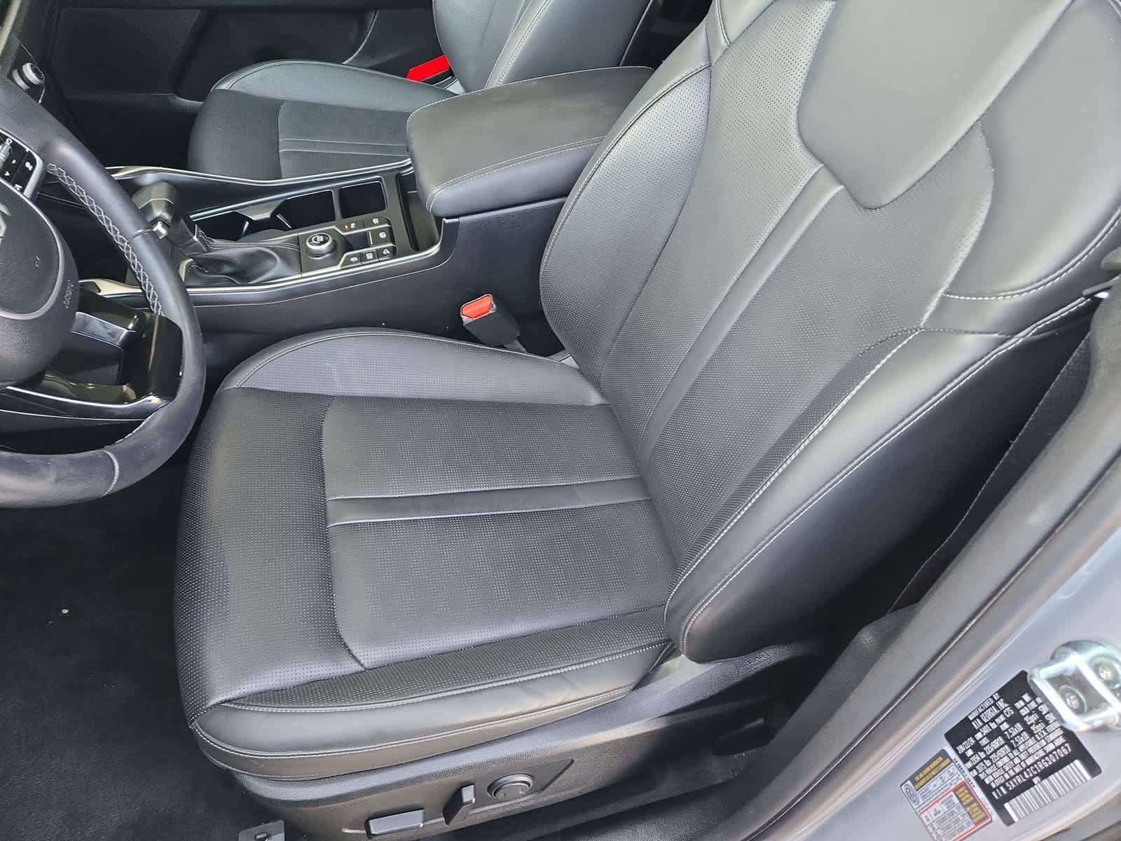 Used 2024 Kia Sorento S w/ Panoramic Sunroof Package FWD image 16