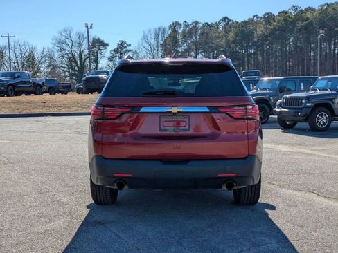 Used 2022 Chevrolet Traverse LT image 7