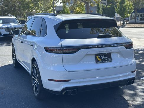 Used 2019 Porsche Cayenne Turbo AWD/4WD image 11