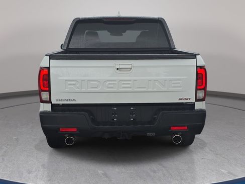 Used 2024 Honda Ridgeline Sport image 6