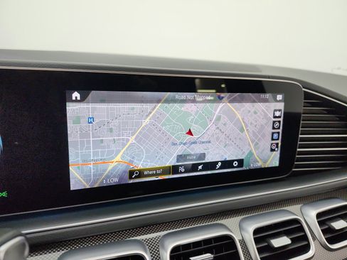 Used 2023 Mercedes-Benz GLS 450 4MATIC image 9