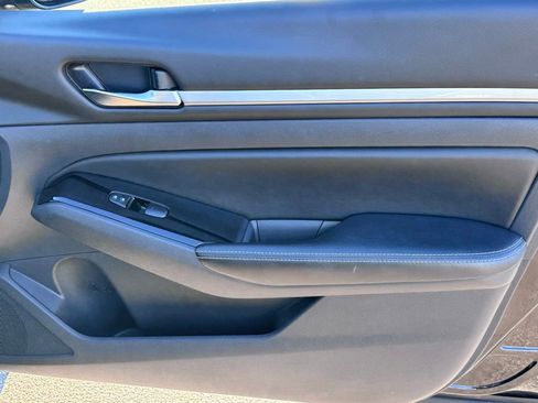 Used 2023 Nissan Altima 2.5 SV image 23