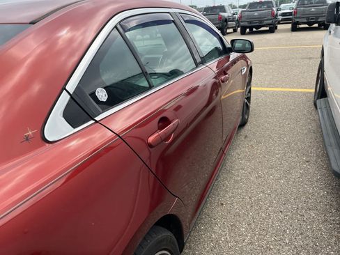 Used 2014 Ford Taurus Limited w/ Equipment Group 301A FWD image 16