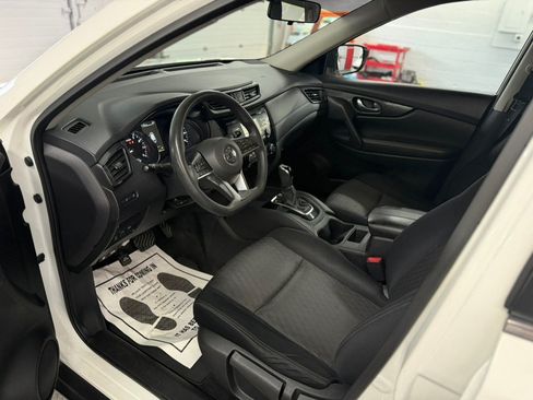 Used 2017 Nissan Rogue S w/ S Appearance Package AWD/4WD image 15