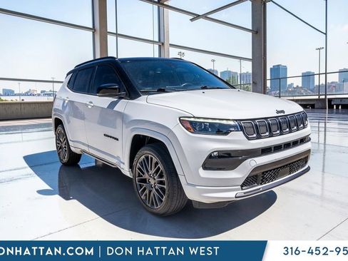 Used 2022 Jeep Compass High Altitude AWD/4WD image 31