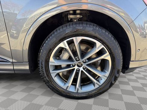 Used 2025 Audi Q7 2.0T Premium w/ Convenience Plus Package AWD/4WD image 12