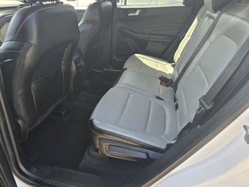 Used 2023 Ford Escape Platinum AWD/4WD image 11