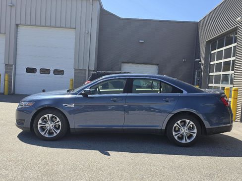 Used 2018 Ford Taurus SEL w/ Equipment Group 201A FWD image 6