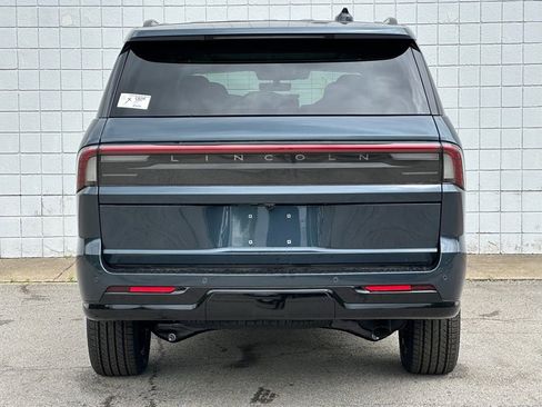 New 2026 Lincoln Navigator L Reserve AWD/4WD image 5