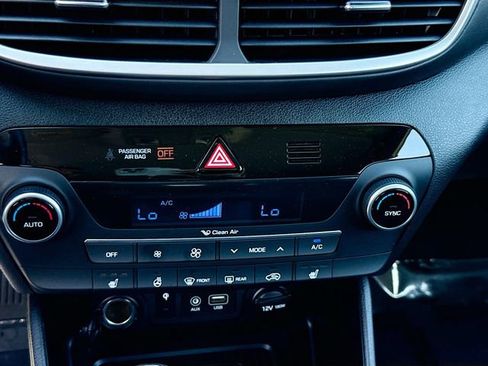 Used 2020 Hyundai Tucson Limited FWD image 15