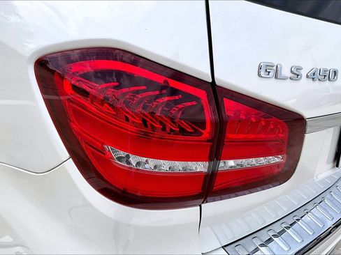 Used 2018 Mercedes-Benz GLS 450 4MATIC image 28