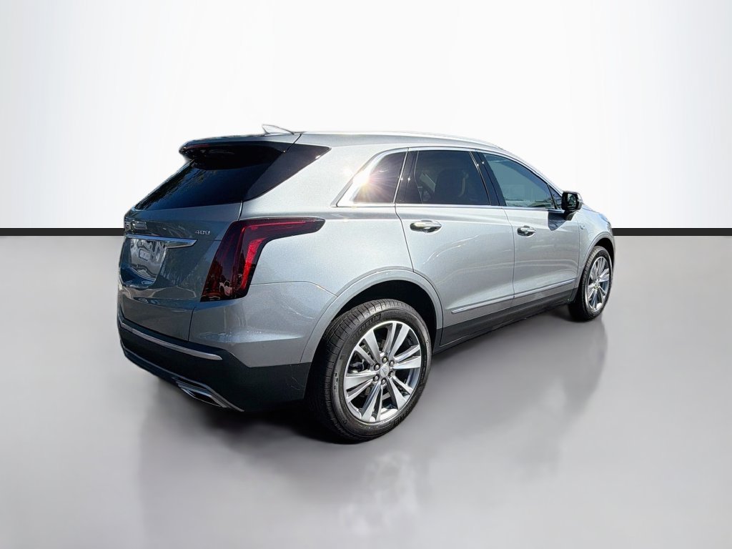 Used 2025 Cadillac XT5 Premium Luxury FWD image 4