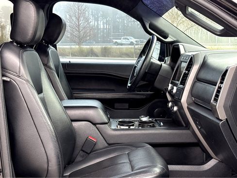 Used 2019 Ford Expedition XLT w/ Equipment Group 202A image 7