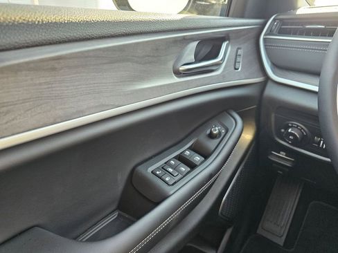 New 2025 Jeep Grand Cherokee L Limited w/ Black Appearance Package image 27